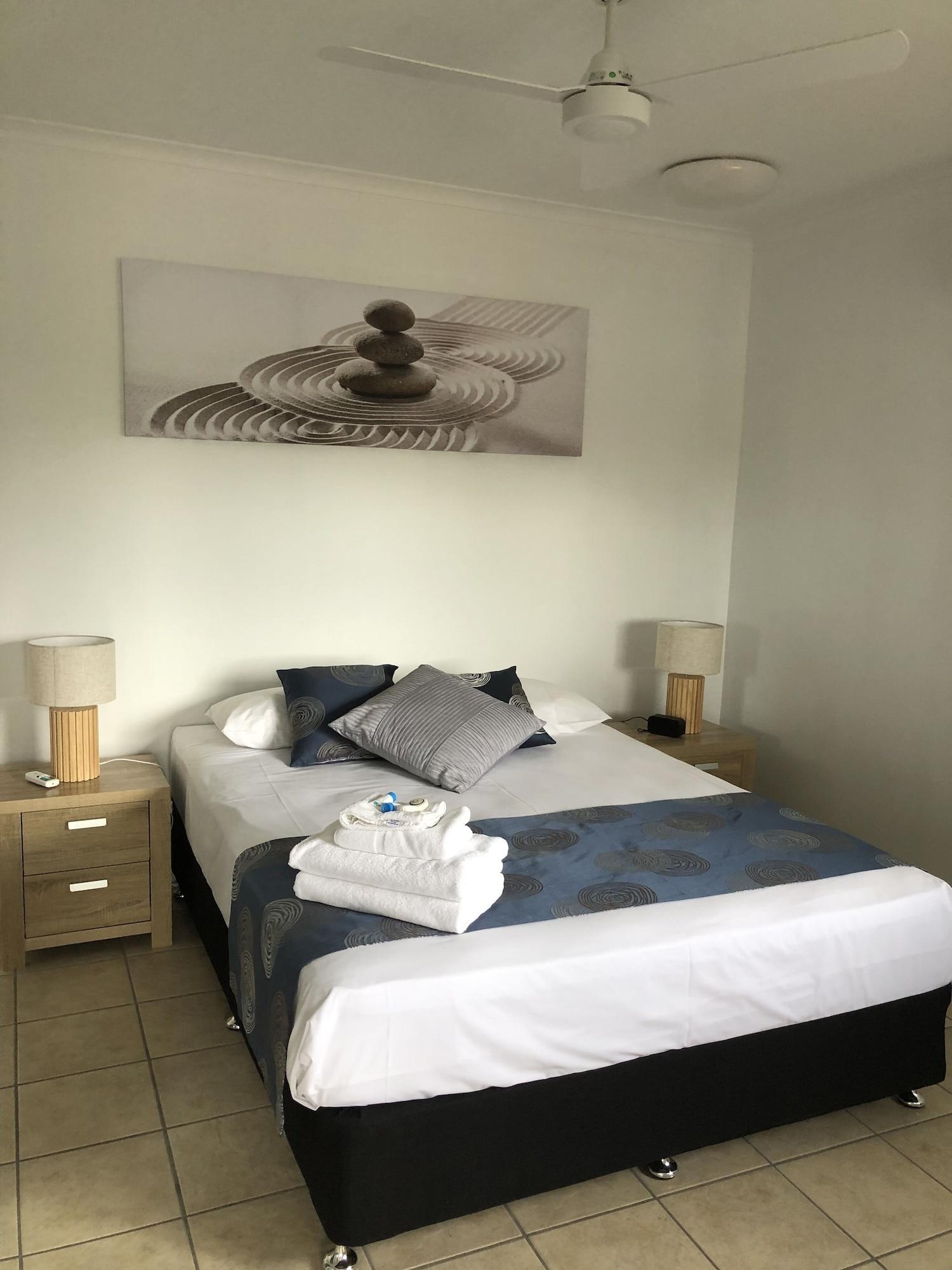 Coral Towers Holiday Suites Cairns Exteriör bild