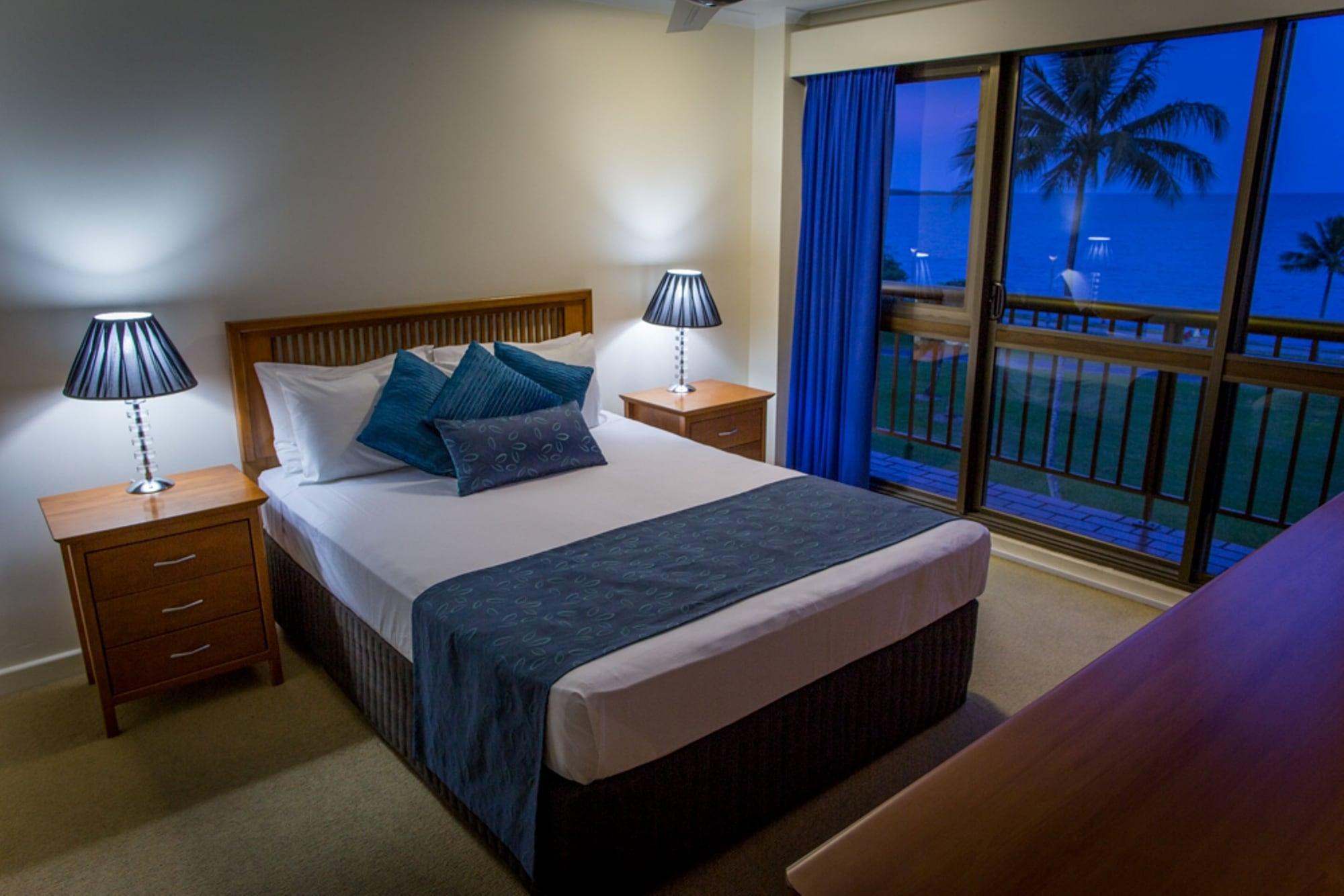 Coral Towers Holiday Suites Cairns Exteriör bild