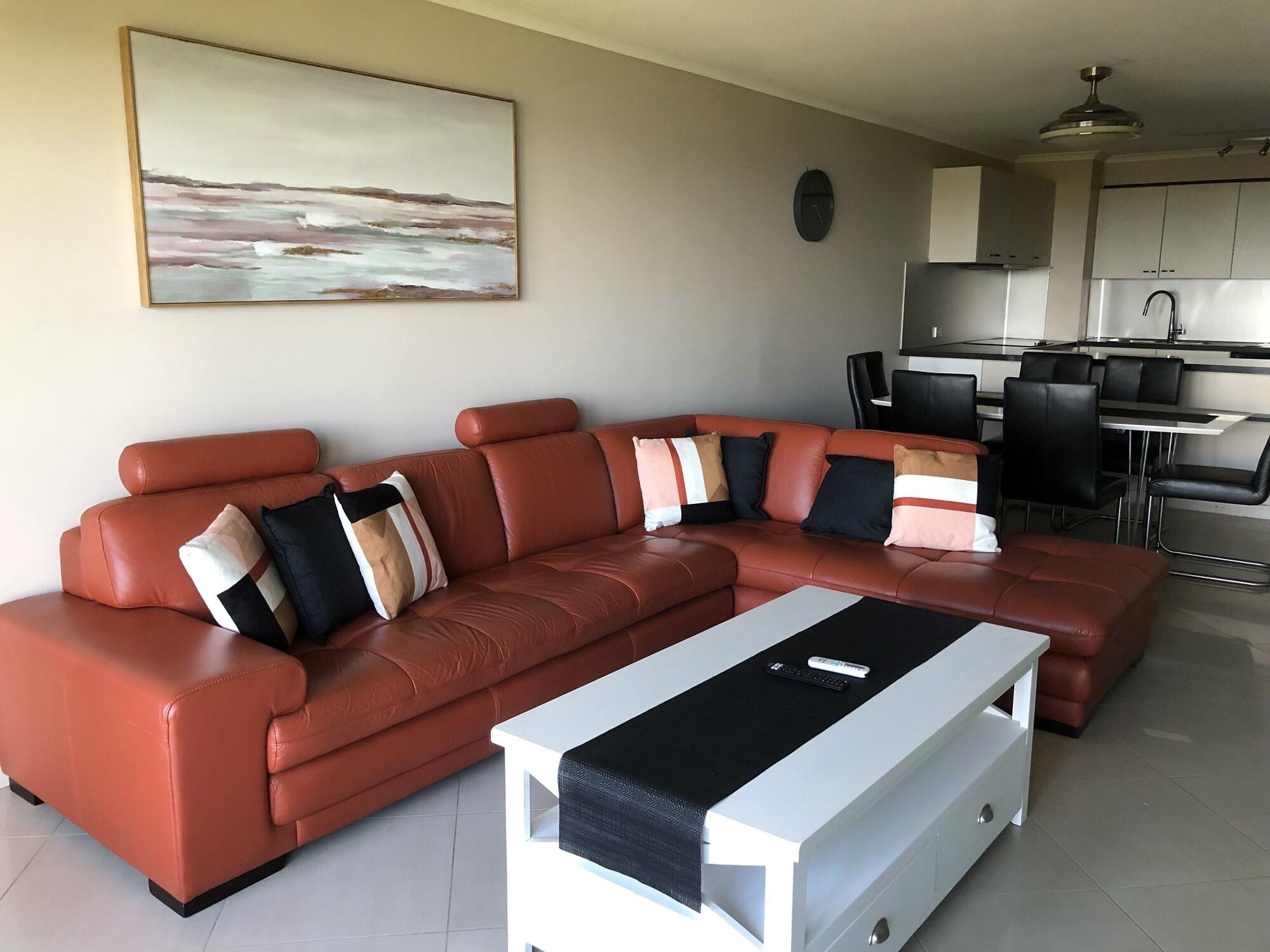 Coral Towers Holiday Suites Cairns Exteriör bild