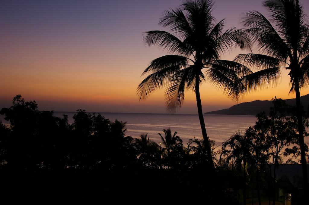 Coral Towers Holiday Suites Cairns Exteriör bild