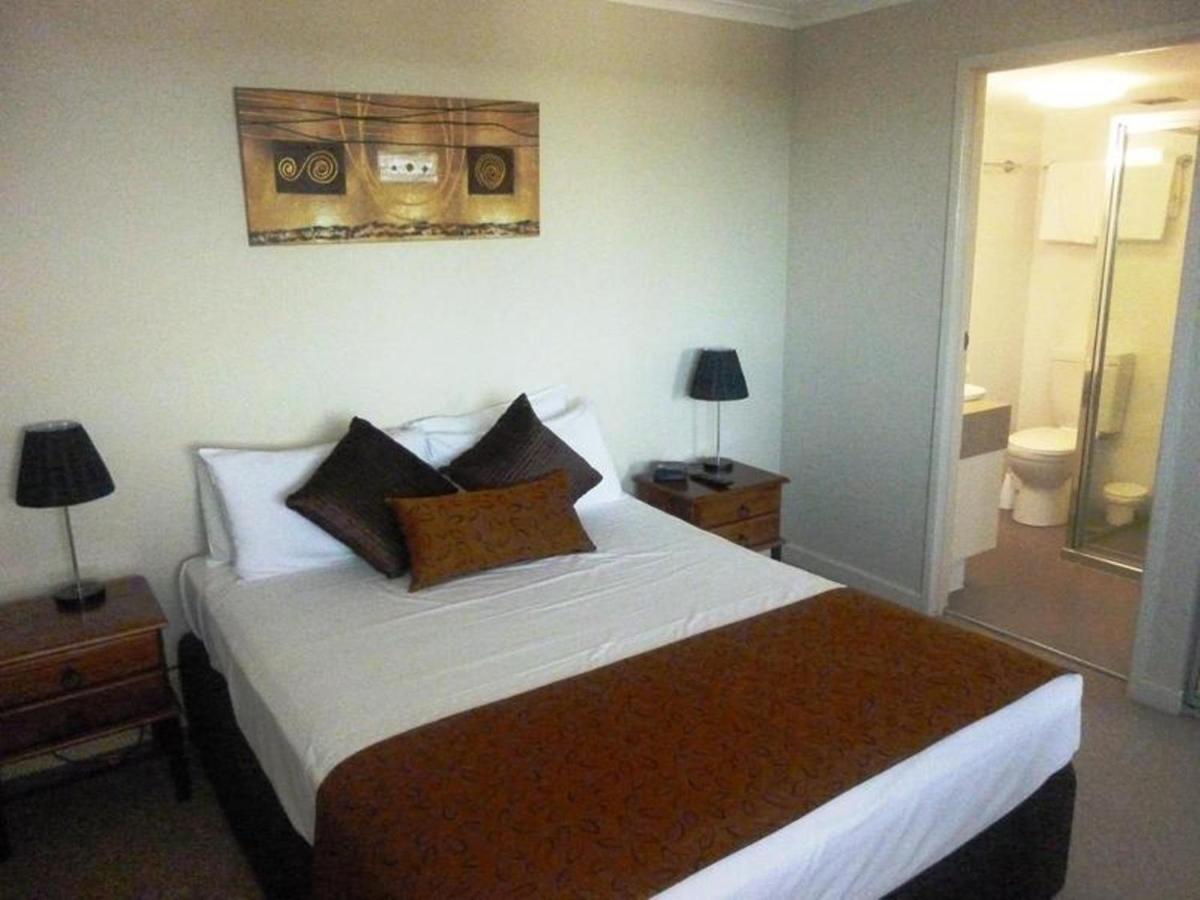Coral Towers Holiday Suites Cairns Exteriör bild